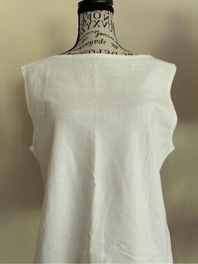 Quince White Sleeveless Tank Top